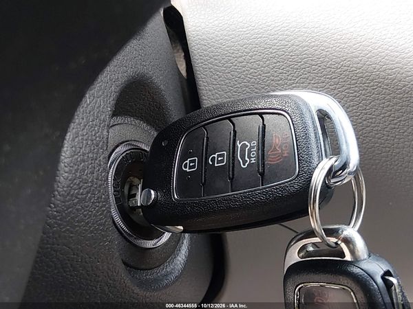 2016 HYUNDAI TUCSON SE — I11