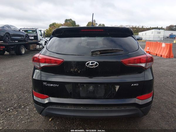 2016 HYUNDAI TUCSON SE — I119