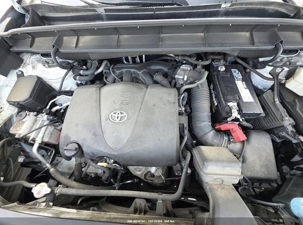 2021 TOYOTA HIGHLANDER XLE — I10