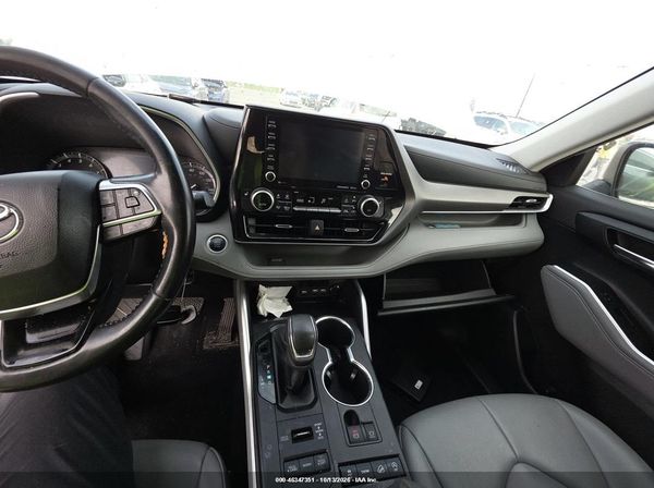 2021 TOYOTA HIGHLANDER XLE — I154