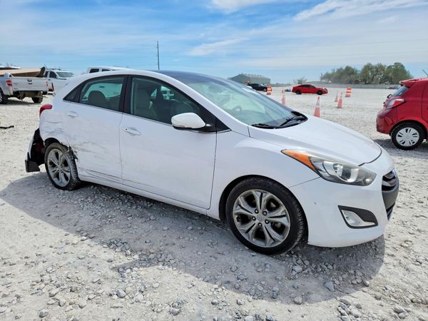 2014 HYUNDAI ELANTRA