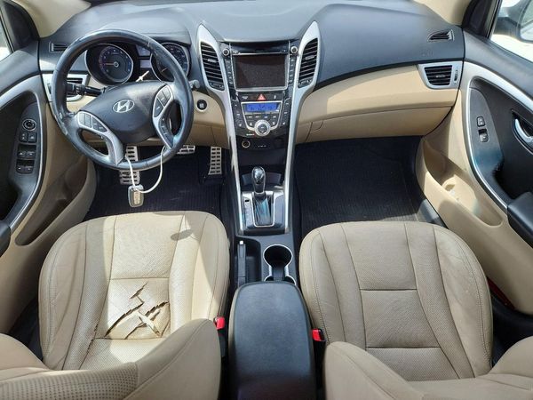 2014 HYUNDAI ELANTRA