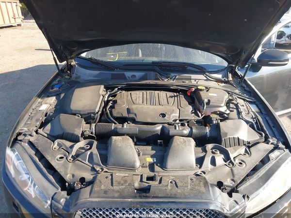 2014 JAGUAR XF V6 SC — I10