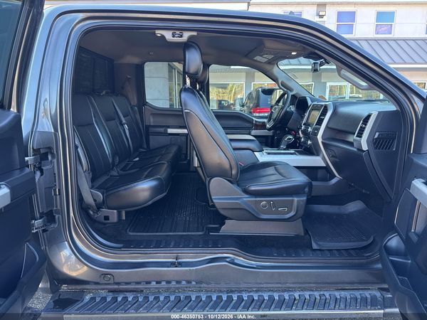 2018 FORD F-150 LARIAT — I8