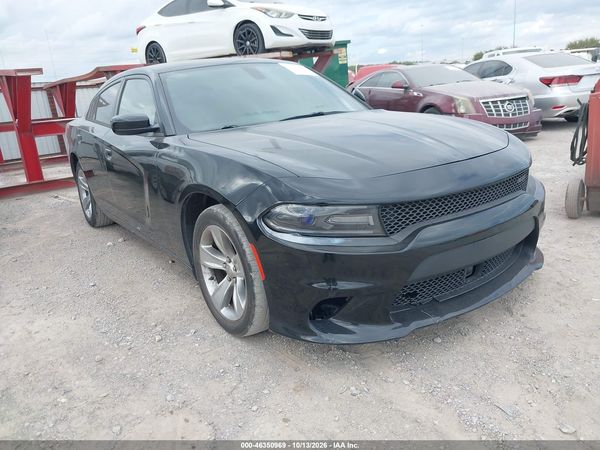 2017 DODGE CHARGER SXT RWD — I1