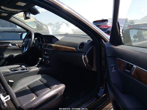 2012 MERCEDES-BENZ C 250 SPORT — I5