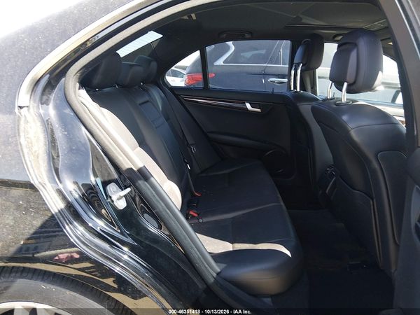 2012 MERCEDES-BENZ C 250 SPORT — I8