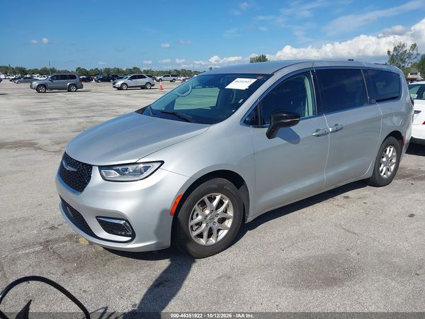2024 CHRYSLER PACIFICA TOURING L — I2