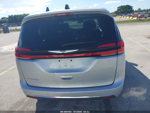 2024 CHRYSLER PACIFICA TOURING L — I119