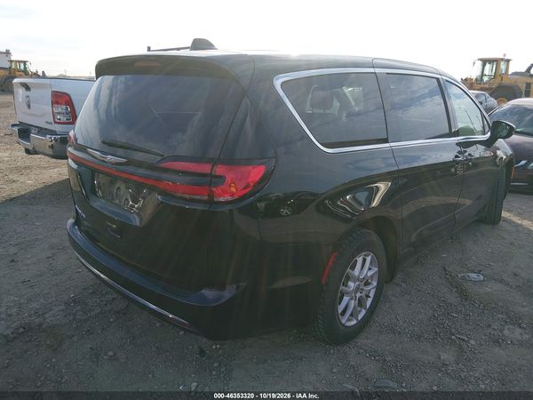 2024 CHRYSLER PACIFICA TOURING L — I4