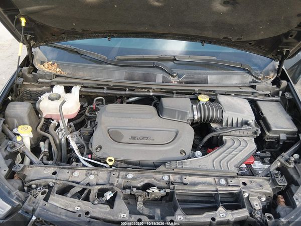 2024 CHRYSLER PACIFICA TOURING L — I10