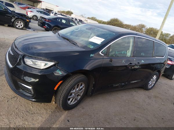 2024 CHRYSLER PACIFICA TOURING L — I117