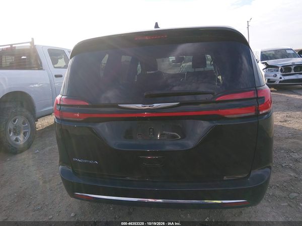 2024 CHRYSLER PACIFICA TOURING L — I119
