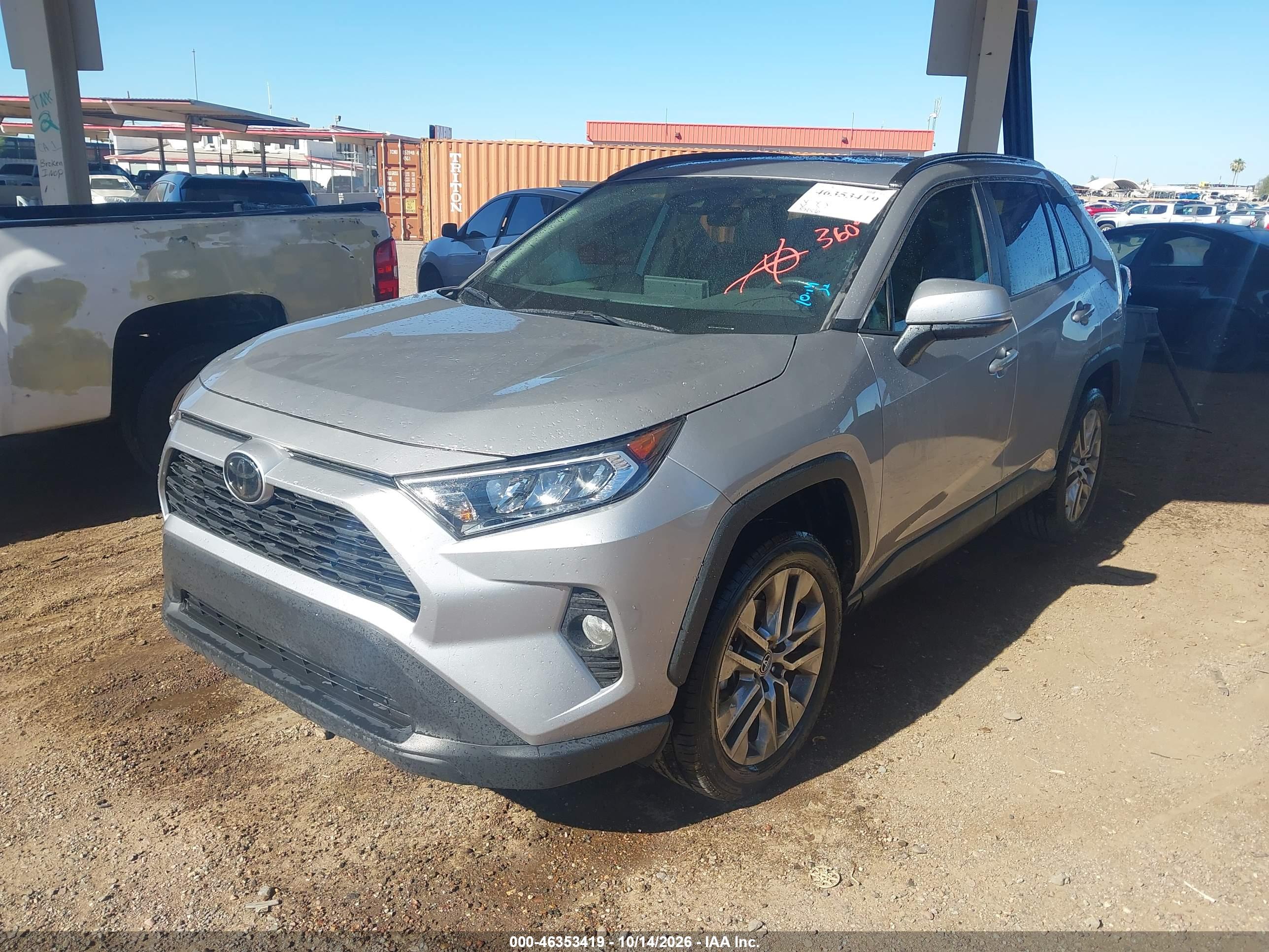 2020 TOYOTA RAV4 XLE PREMIUM — I2