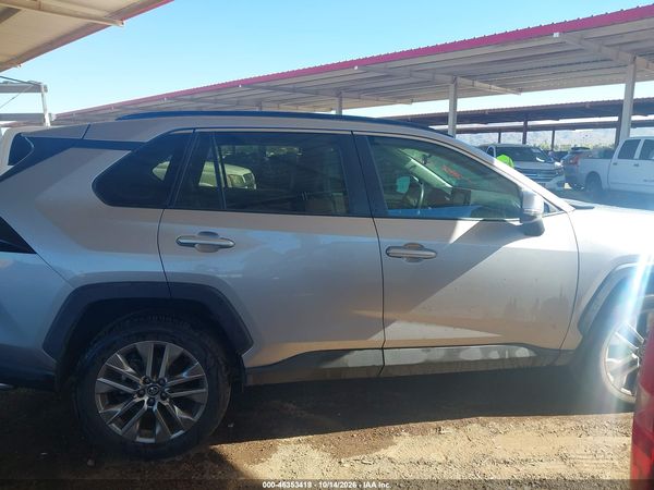 2020 TOYOTA RAV4 XLE PREMIUM — I116