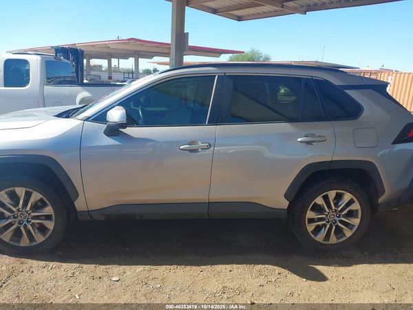 2020 TOYOTA RAV4 XLE PREMIUM — I117