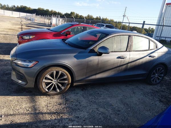 2021 VOLVO S60 T5 MOMENTUM — I117