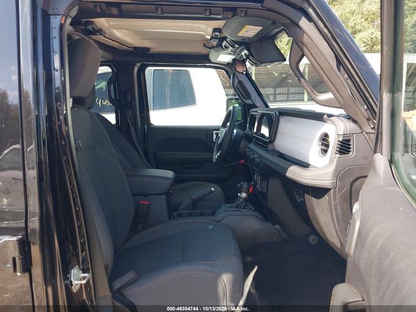 2025 JEEP WRANGLER 4-DOOR SAHARA 4X4 — I5