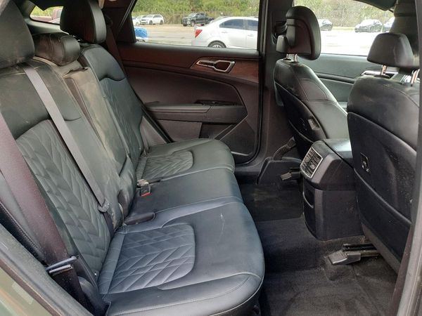 2023 KIA SPORTAGE X-LINE