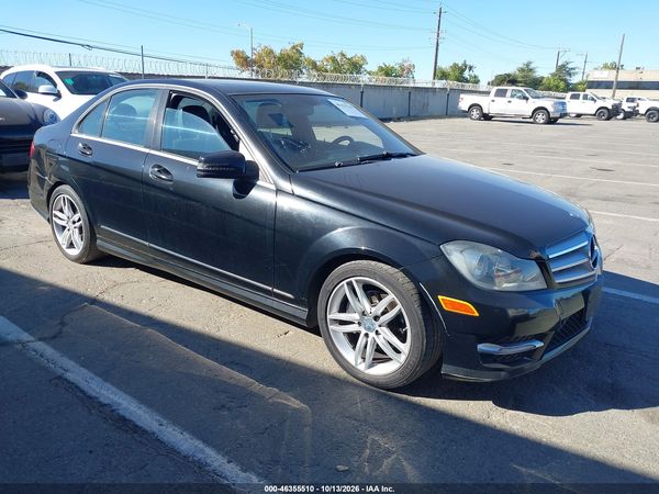 2013 MERCEDES-BENZ C 250 SPORT — I1