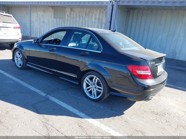 2013 MERCEDES-BENZ C 250 SPORT — I3