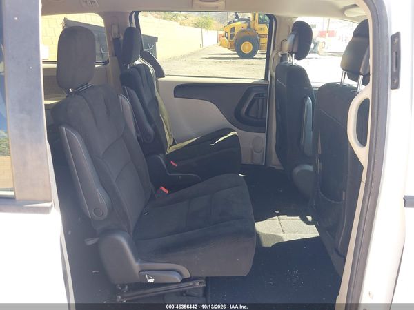 2016 DODGE GRAND CARAVAN SE — I8