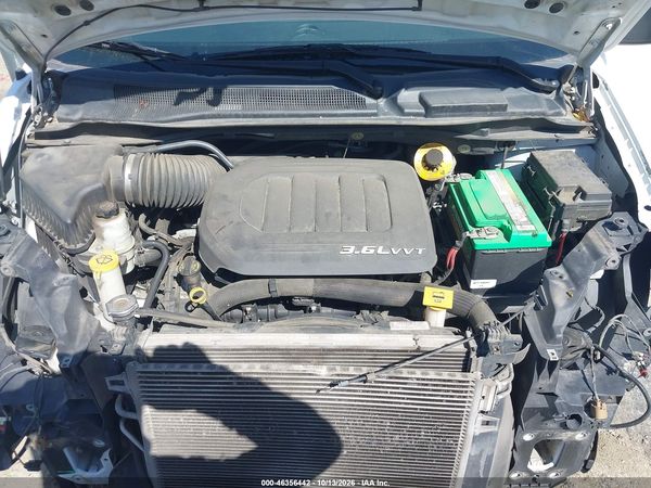 2016 DODGE GRAND CARAVAN SE — I10