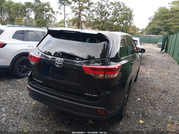 2019 TOYOTA HIGHLANDER XLE — I4