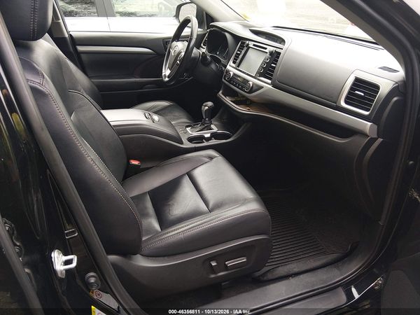 2019 TOYOTA HIGHLANDER XLE — I5
