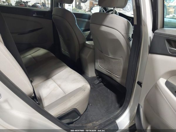 2016 HYUNDAI TUCSON SE — I8