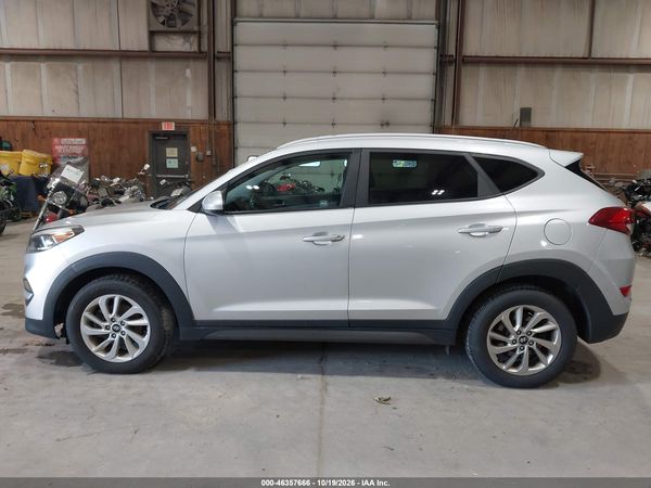 2016 HYUNDAI TUCSON SE — I117
