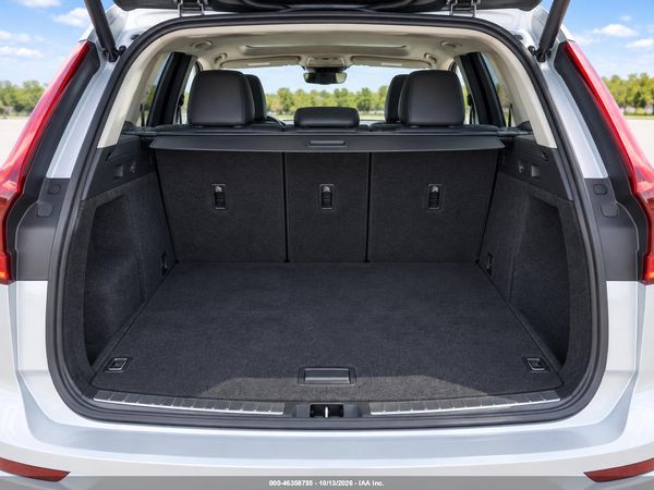 2026 VOLVO XC90 — I6
