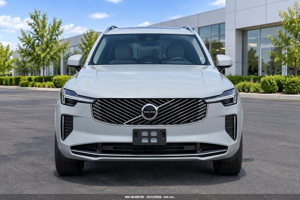 2026 VOLVO XC90 — I13