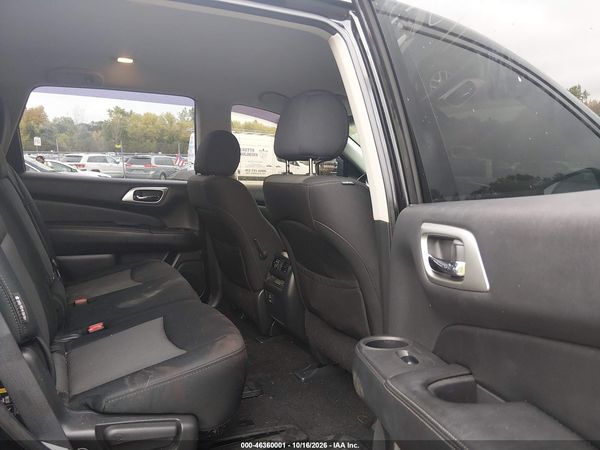 2018 NISSAN PATHFINDER SV — I8