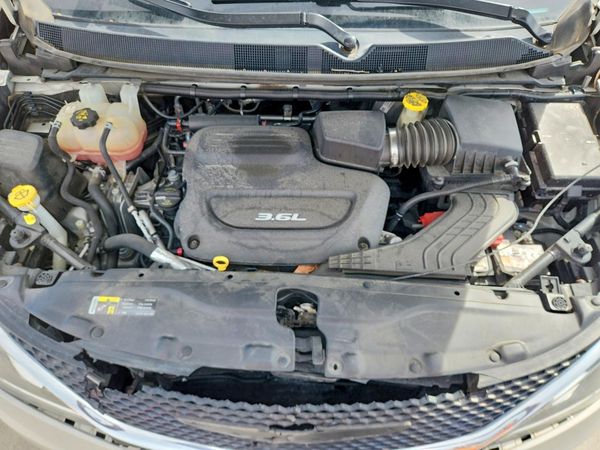 2017 CHRYSLER PACIFICA