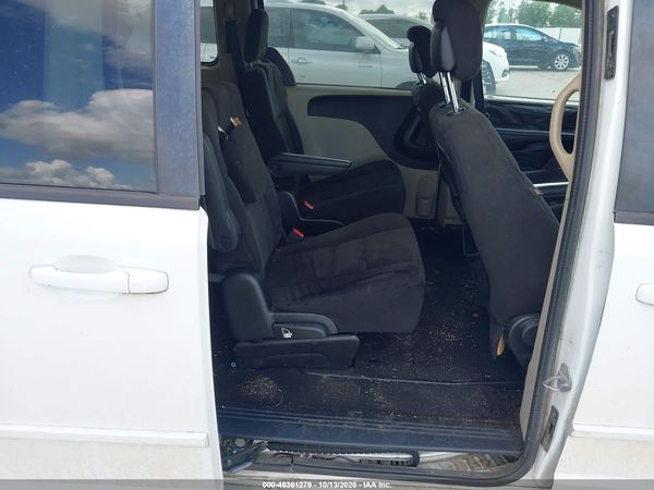 2016 DODGE GRAND CARAVAN SE — I8