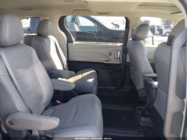 2021 TOYOTA SIENNA LIMITED — I8