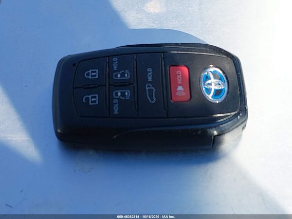 2021 TOYOTA SIENNA LIMITED — I11
