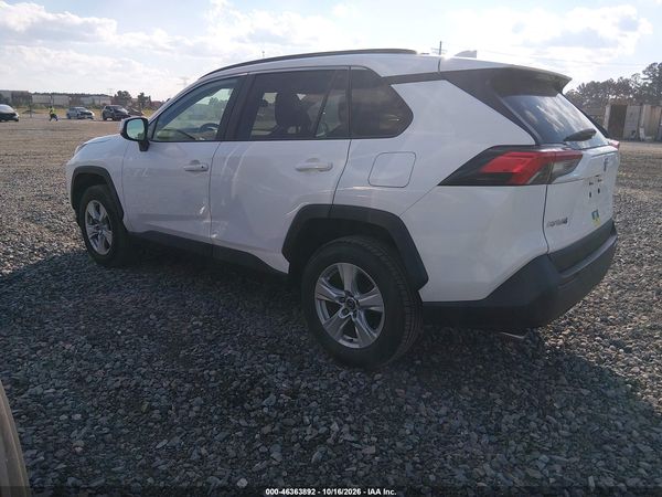 2020 TOYOTA RAV4 XLE — I3