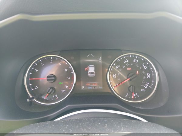 2020 TOYOTA RAV4 XLE — I7