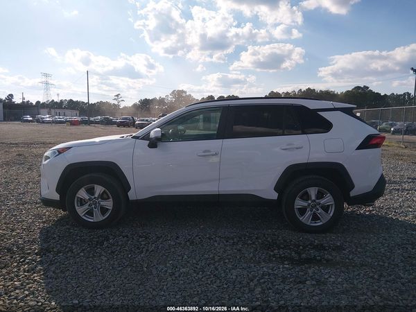 2020 TOYOTA RAV4 XLE — I117