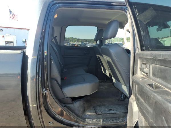 2018 RAM 2500 TRADESMAN  4X4 8' BOX — I8