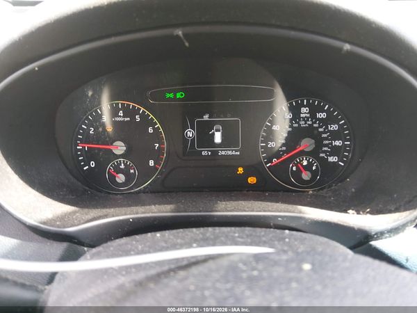2016 KIA SORENTO 2.4L LX — I7