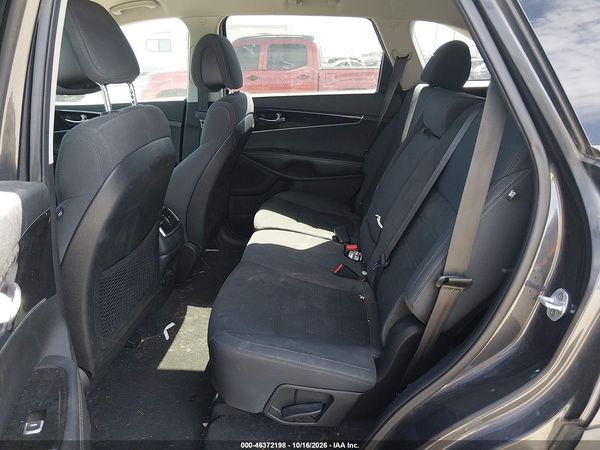2016 KIA SORENTO 2.4L LX — I8