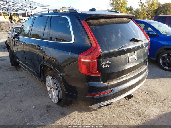 2017 VOLVO XC90 T6 MOMENTUM — I3