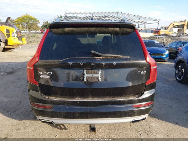 2017 VOLVO XC90 T6 MOMENTUM — I119