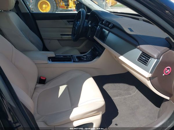 2017 JAGUAR XF 35T PREMIUM — I5
