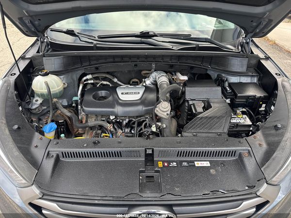 2017 HYUNDAI TUCSON SPORT — I10