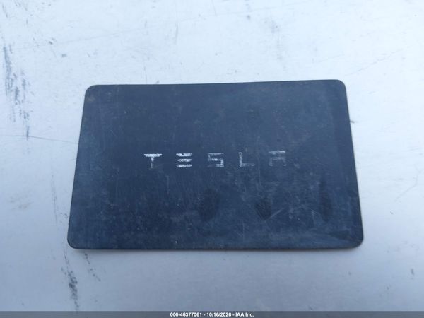 2022 TESLA MODEL 3 — I11