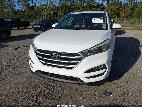 2017 HYUNDAI TUCSON SE — I6